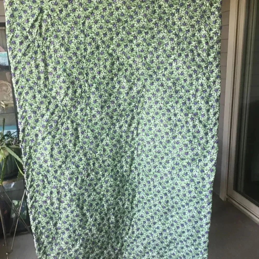 NWT Hand Crafted Lavender Florals With Gorgeous Coordinating Colors Quilt